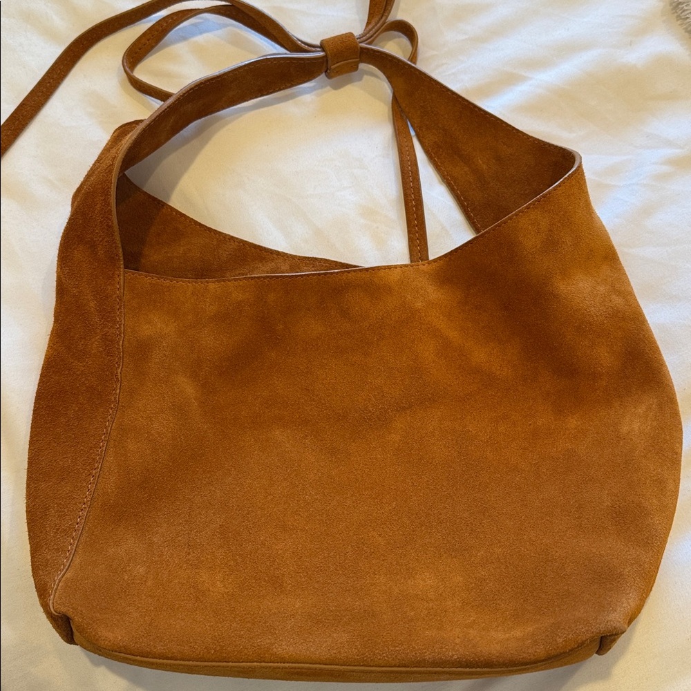 Reformation Small Vittoria Tote - Picture 4 of 11